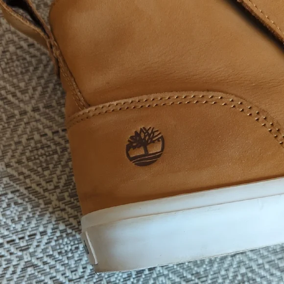 Timberland Women's Wheat Nuback Leather Skyla Bay Pull-on Chelsea Boot - Picture 4 of 9